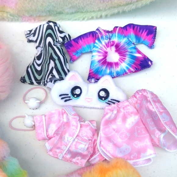Na! Na! Na! Ultimate Surprise Fashion Doll with brushable hair & Accessories